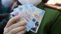 Dùng giấy tờ gì khi chưa có thẻ căn cước công dân gắn chíp?