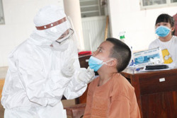 Phòng, chống dịch bệnh COVID-19 Cần những "rào chắn số" từ đô thị