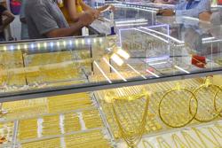 Giá vàng hôm nay 16-6: Tiếp tục giảm sâu, nhà đầu tư lo USD tăng giá