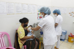 Bảo hiểm y tế - "cứu cánh" cho người bệnh