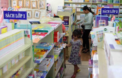 Giá sách giáo khoa, nhìn từ nhiều phía