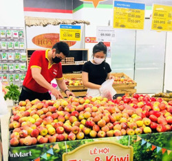 Vì sao cần ưu tiên tiêm vắc-xin cho người lao động trong ngành bán lẻ?