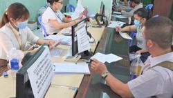 Những đối tượng nào sẽ bị tạm dừng hưởng trợ cấp xã hội?