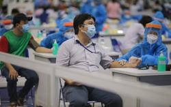 Bảo đảm an toàn giãn cách ở nơi tiêm chủng