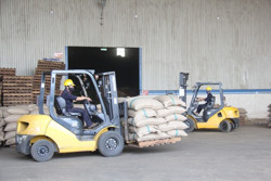 Các cơ sở sản xuất công nghiệp siết chặt phòng, chống dịch bệnh