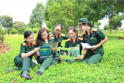 Cuộc thi sáng tác ảnh "Tự hào phụ nữ Quân đội" trong LLVT tỉnh