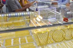 Giá vàng hôm nay 22-7: Giảm tiếp, biến động trên ngưỡng 1.800 USD/ounce