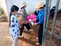 Huyện Ea Kar tăng cường tuyên truyền phòng chống dịch