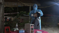 Người ngoài tỉnh về huyện Ea Súp đều được kiểm tra y tế