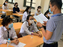 Tuyển sinh ĐH 2021: Cân nhắc điểm sàn và điểm chuẩn
