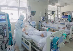 Bộ Y tế thành lập 12 trung tâm hồi sức tích cực Covid-19 với gần 8.000 giường