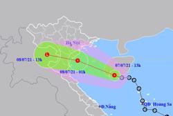 Áp thấp nhiệt đới mạnh lên, lao với tốc độ 20-25 km/giờ vào bờ