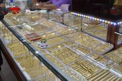 Giá vàng hôm nay 7-7:Biến động mạnh