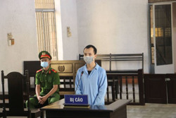 13 năm tù cho gã thợ sơn chém chủ nhà trọng thương