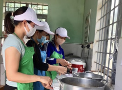Hội LHPN huyện Cư M’gar: Thành lập 13 "Bếp ăn tình nguyện"
