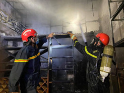 Kịp thời chữa cháy nhà dân trong đêm