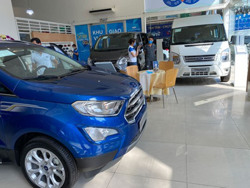 Xe thương mại ế khách