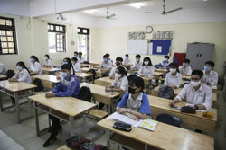 Đề nghị địa phương tiếp nhận học sinh từ vùng dịch về quê học tập