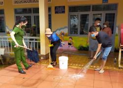 Sau khi trưng dụng làm khu cách ly, hàng trăm trường học được trả lại để đón năm học mới