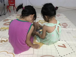 Hệ lụy khi trẻ tiếp xúc nhiều với thiết bị điện tử