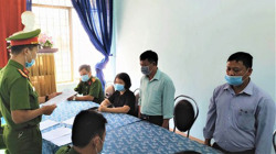 Trưởng Đài TT-TH huyện và kế toán lập khống hồ sơ rút ngân sách