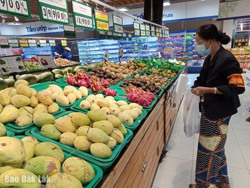 Hàng hóa dồi dào, người dân Buôn Ma Thuột được “đi chợ hộ”