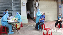 TP. Buôn Ma Thuột khẩn trương xét nghiệm sàng lọc SARS-CoV-2 toàn dân