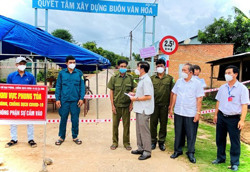 Huyện Krông Bông: Kiểm tra công tác phòng, chống dịch COVID-19 tại các xã, thị trấn