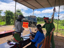 Huyện Buôn Đôn thiết lập 6 chốt "bảo vệ vùng xanh” phòng, chống dịch COVID-19