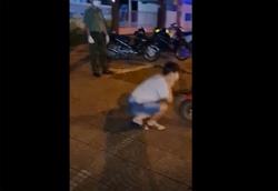 Ra đường khi dịch bệnh, 1 học sinh bị phạt "thụt dầu" 50 cái