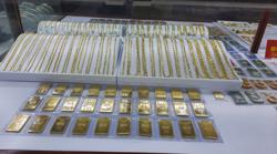 Giá vàng hôm nay 5-8: Đà tăng bị bẻ gãy trước sức mạnh của USD