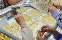 Giá vàng hôm nay 14-9: Bật tăng, có lúc chạm ngưỡng 1.800 USD/ounce