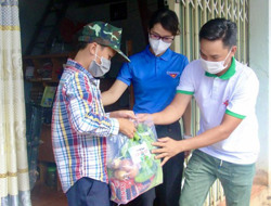Ấm áp tình người trong đại dịch