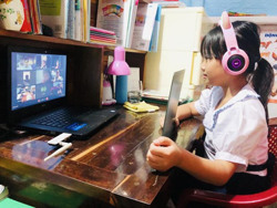 Triển khai dạy và học trực tuyến: Các trường học vùng sâu gặp khó