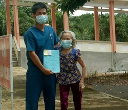 Huyện M’Đrắk: Cụ bà 84 tuổi chiến thắng COVID-19