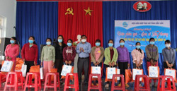 Chương trình “Triệu phần quà – San sẻ yêu thương” tại huyện Lắk