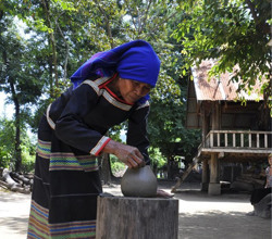 Hồn gốm Yang Tao