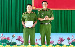 Công an huyện Krông Bông: Khen thưởng "nóng" trong điều tra, phá án