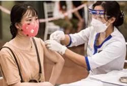 Gần 44% người từ 18 tuổi trên cả nước đã tiêm ít nhất 1 liều vắc-xin Covid-19