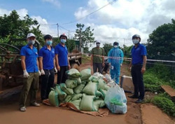 Huyện Ea H’leo đề nghị hỗ 104 tấn gạo cho người dân gặp khó khăn do dịch COVID-19