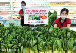 Một siêu thị ở Ea Kar bán hàng không lợi nhuận, hỗ trợ người dân mua sắm