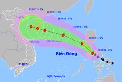 Bão Conson giật cấp 12 di chuyển nhanh, hướng vào nước ta