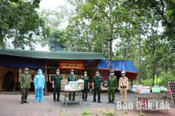 Bộ Chỉ huy Bộ đội Biên phòng tỉnh kiểm tra các chốt phòng chống dịch trên biên giới