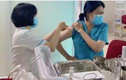 Vì sao mẫu mới giấy xác nhận tiêm vắc-xin Covid-19 có tới 7 mũi tiêm?