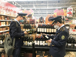 Nỗ lực ổn định thị trường để người dân yên tâm đón Tết