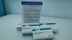 Tự mua thuốc điều trị Covid-19: Cẩn thận kẻo rước họa vào thân