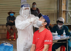 Ghi nhận 235 trường hợp dương tính với SARS-CoV-2 trong ngày 12/1