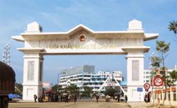 Trái cây tươi được thông quan trở lại qua cửa khẩu Hà Khẩu