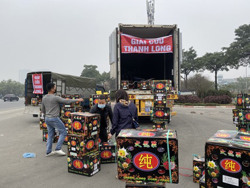 Lào Cai khuyến cáo hạn chế đưa nông sản lên cửa khẩu, Lạng Sơn ngừng tiếp nhận từ 17-1