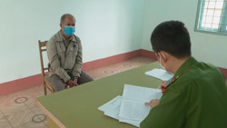 Bắt tạm giam đối tượng cầm dao chém hàng xóm